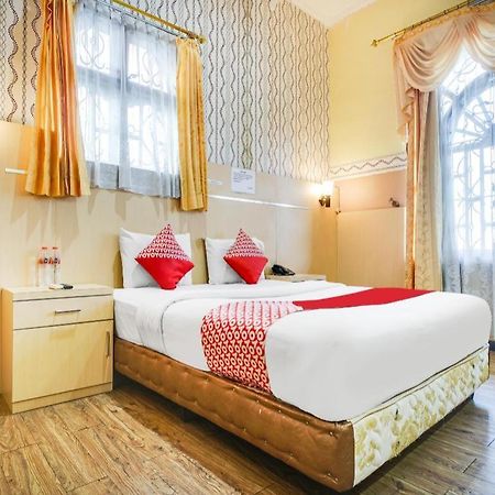 Oyo 1140 Hotel Tresya Tanjung Balai Tanjungbalai Exterior foto