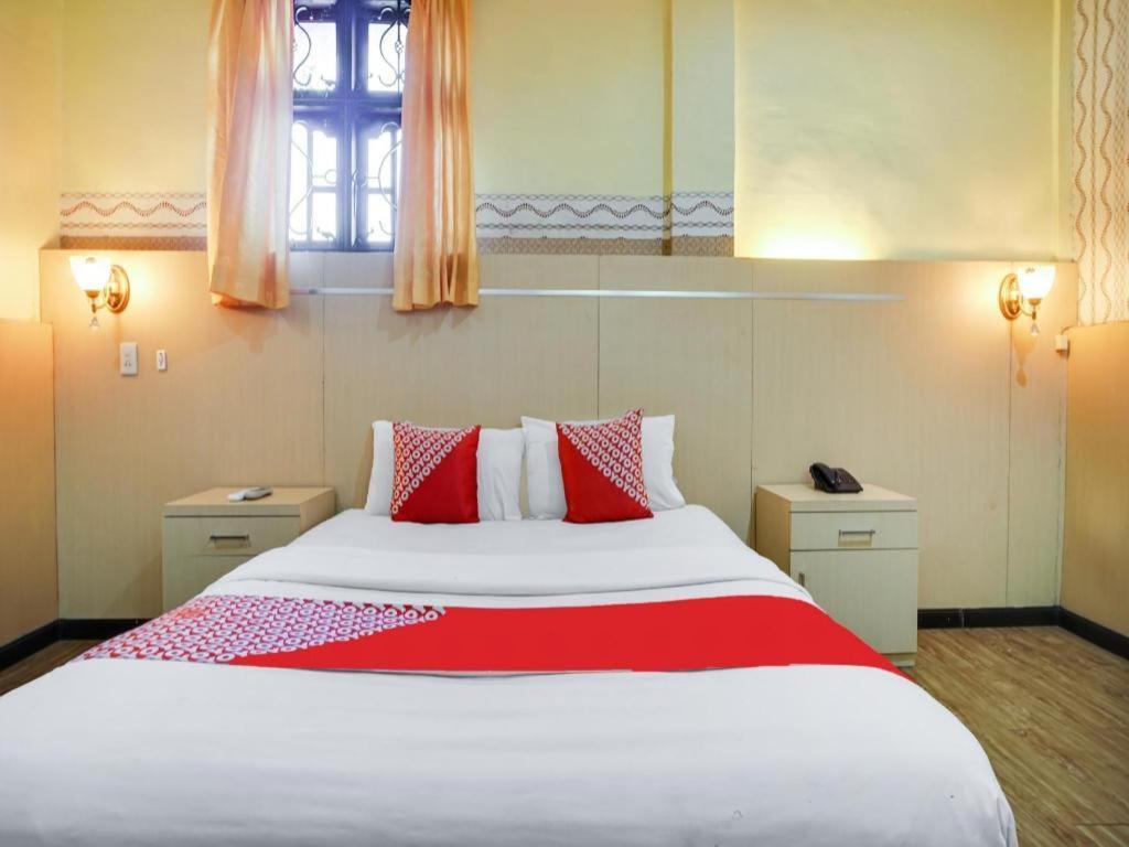Oyo 1140 Hotel Tresya Tanjung Balai Tanjungbalai Exterior foto